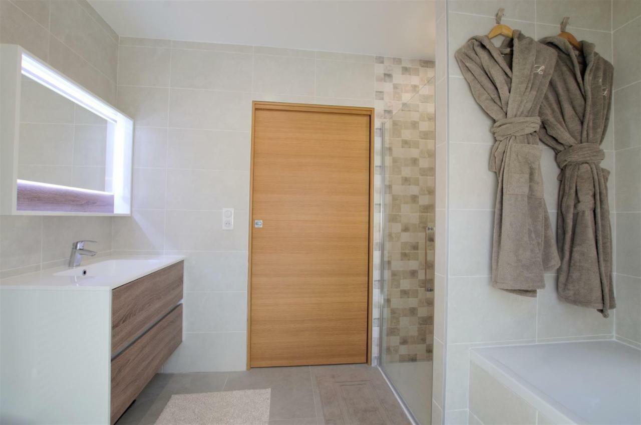 La Villa Lombardi En Champagne, Avec Piscine Privee Et Jacuzzi Les Riceys Bagian luar foto